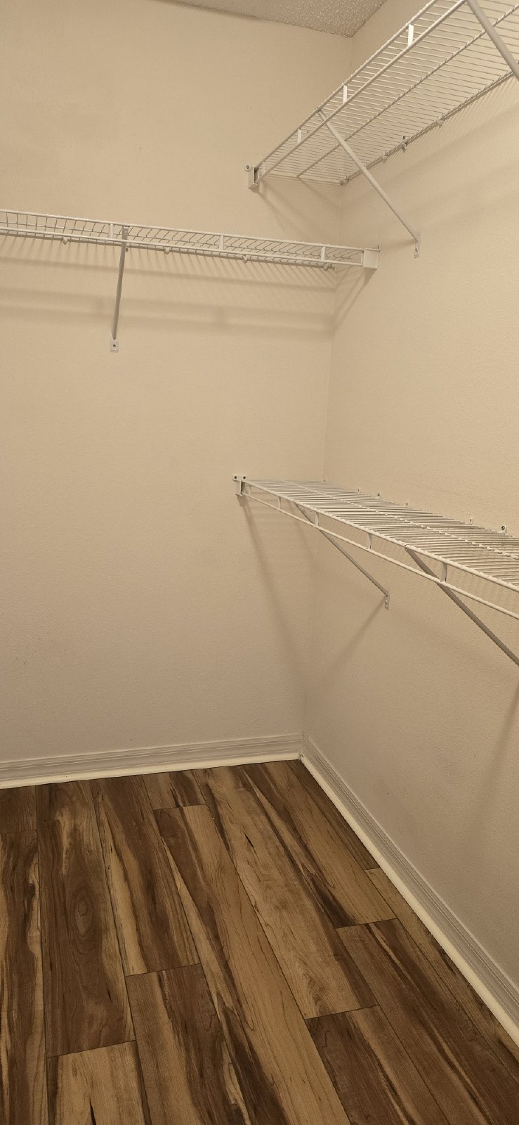 1088 Gennesse Lane property image