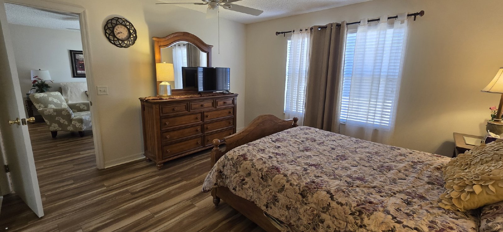 1088 Gennesse Lane property image