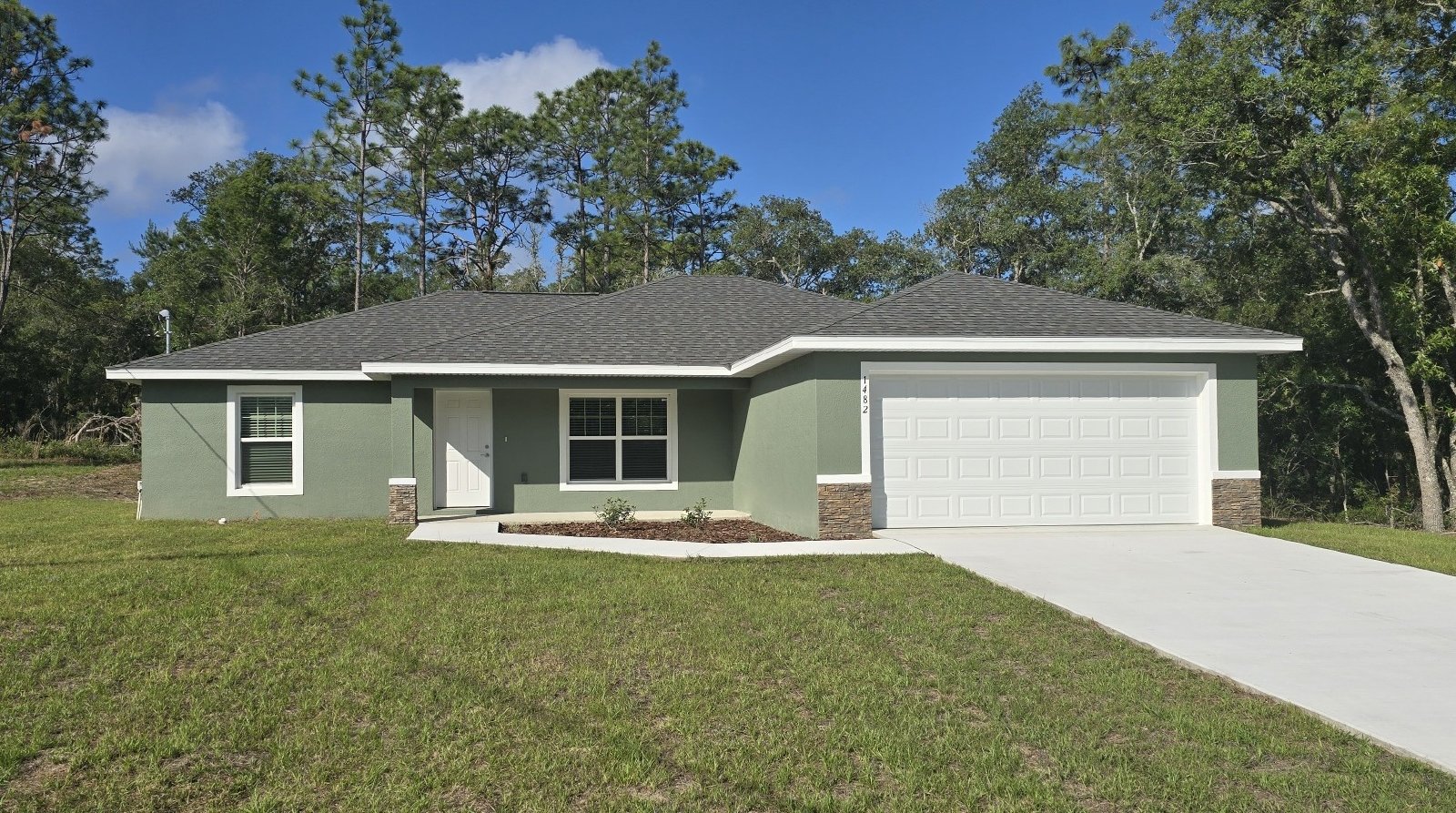 1482 W Manchester Dr. property image
