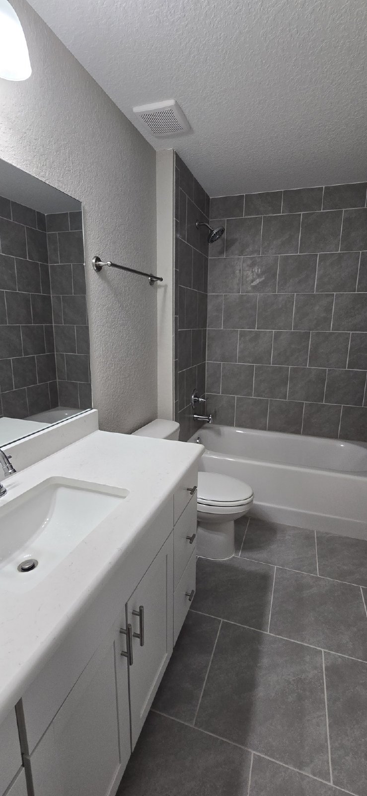 1482 W Manchester Dr. property image