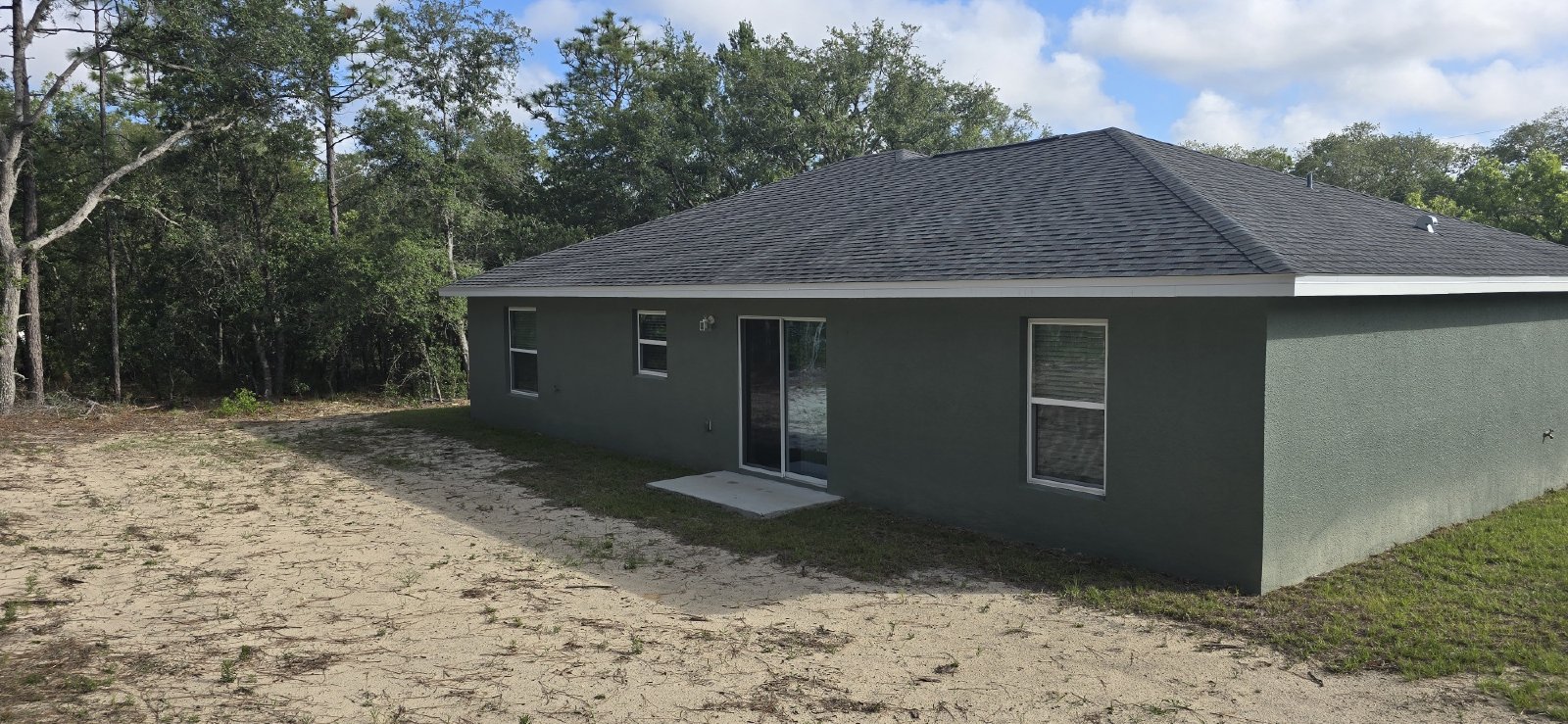 1482 W Manchester Dr. property image