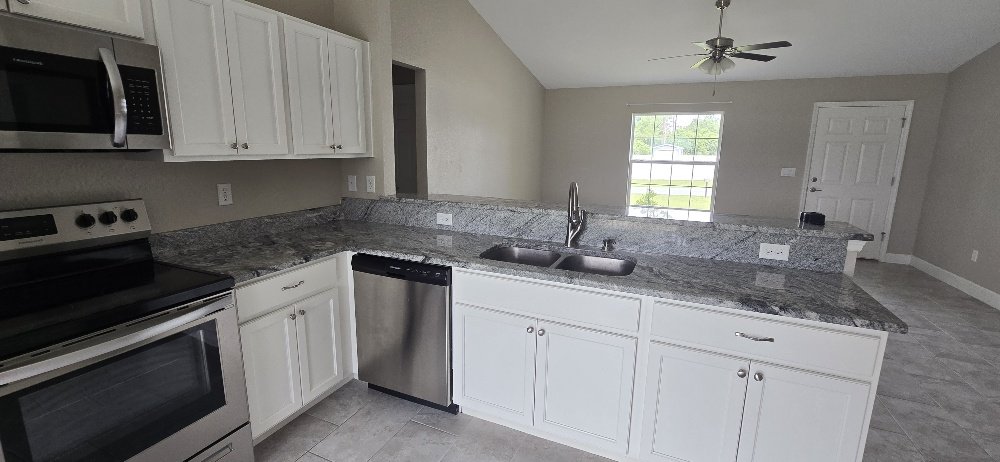 2830 SW 162nd Ln property image