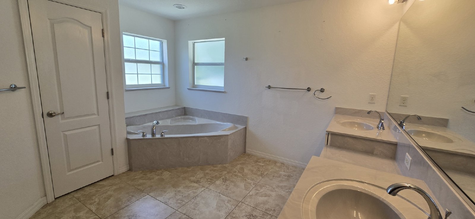 5609 SW 1725nd Loop property image