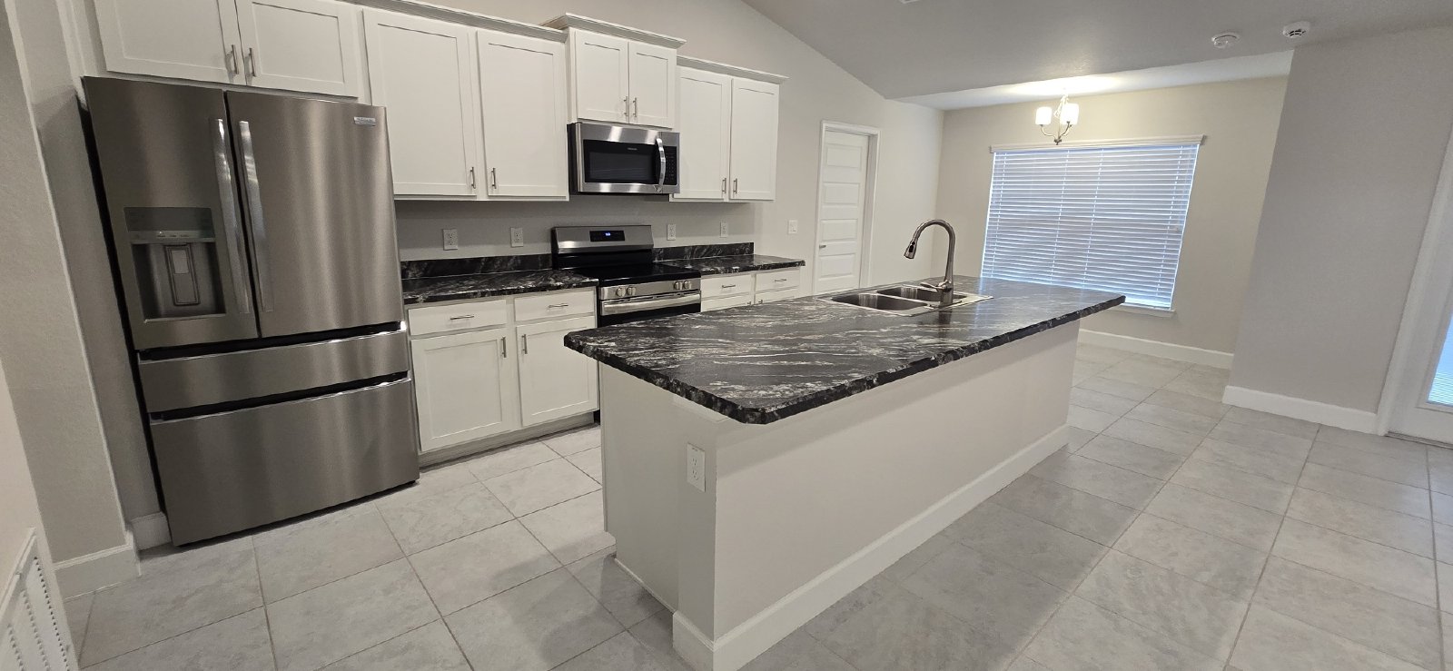 10715 SW 41st Avenue property image