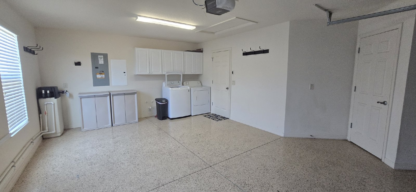 2577 Lindewood St property image