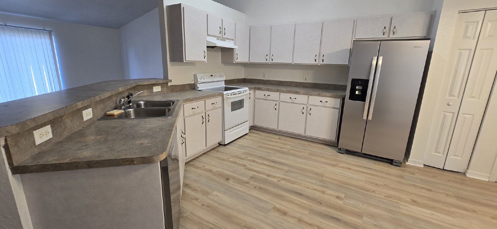 6875 SE 52nd Street property image