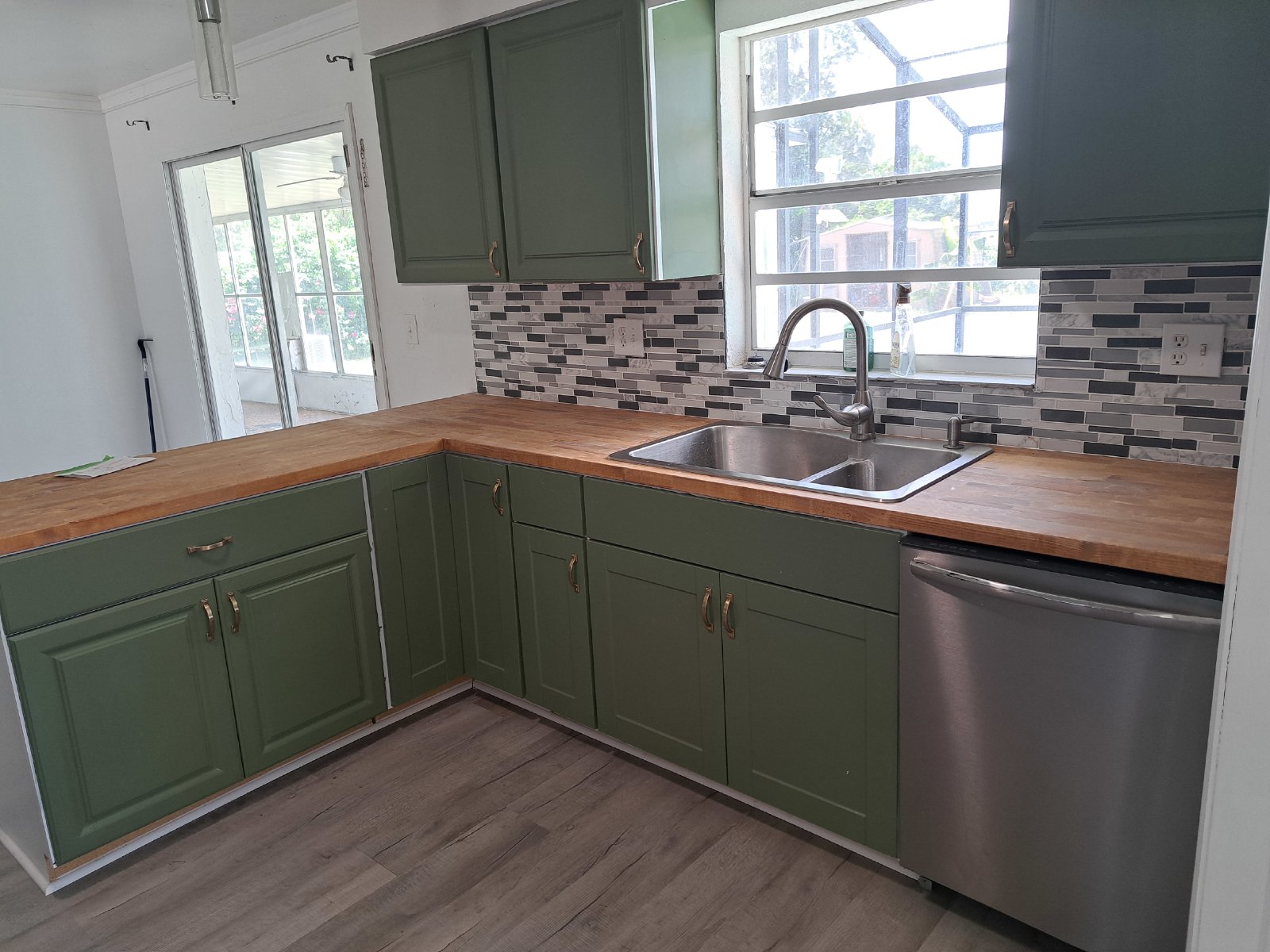 Charming 3 Bedroom, 2 Bath Pool Home on 0.33 Acres property image