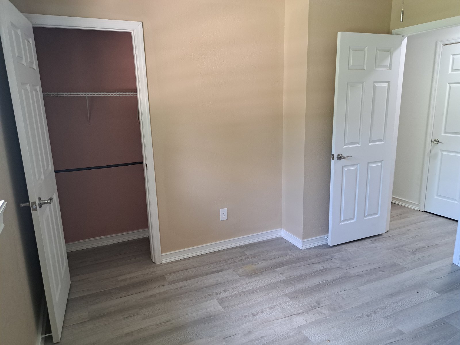 Charming 3 Bedroom, 2 Bath Pool Home on 0.33 Acres property image